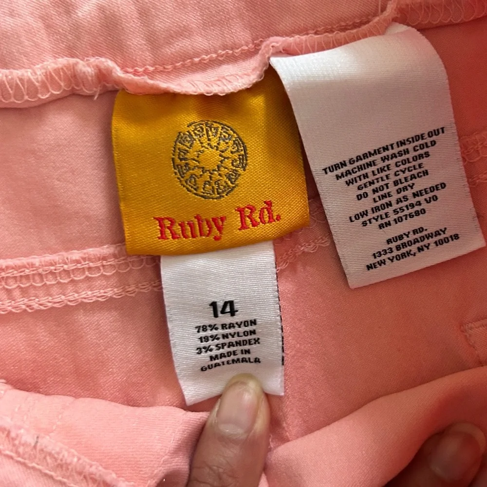 NWT Sz. 14 Large Ruby Road Salmon Coral Pink Capri Pants Rayon Summer Spring - Picture 3 of 5